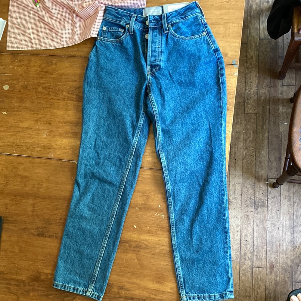 NWT Everlane Curvy 90’s Cheeky Straight Jean 24